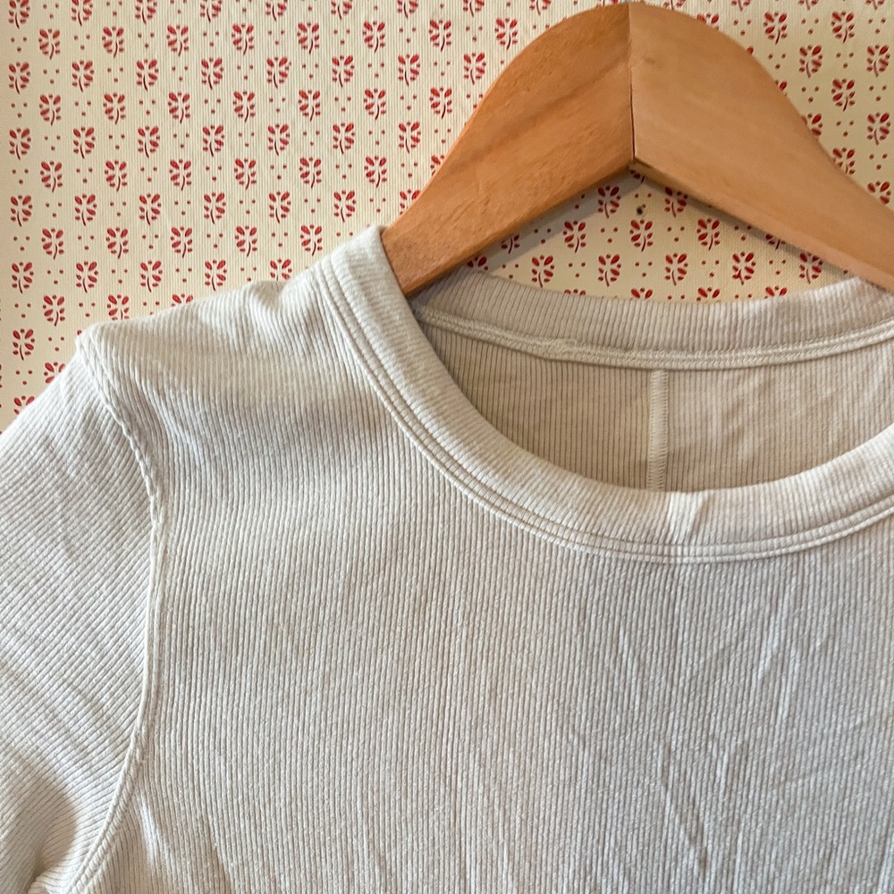Lululemon Hold Tight Crop Top in Bone Size 4 - Picture 8 of 8